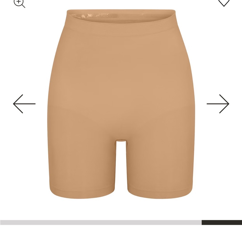SKIMS Seamless Sculpt Mid Thigh Shorts